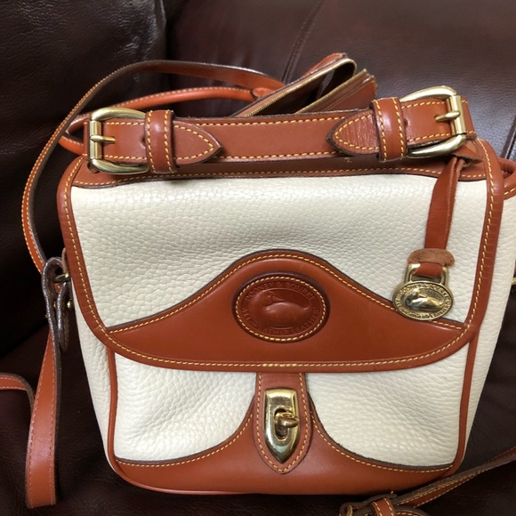 Authentic Beautiful Vintage Dooney & Bourke. - Picture 2 of 8